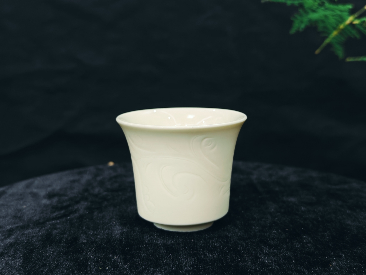 定窯手工劃花主人杯:古韻今風(fēng),匠心獨(dú)運(yùn)(圖1) 微信截圖_20231122151623.jpg